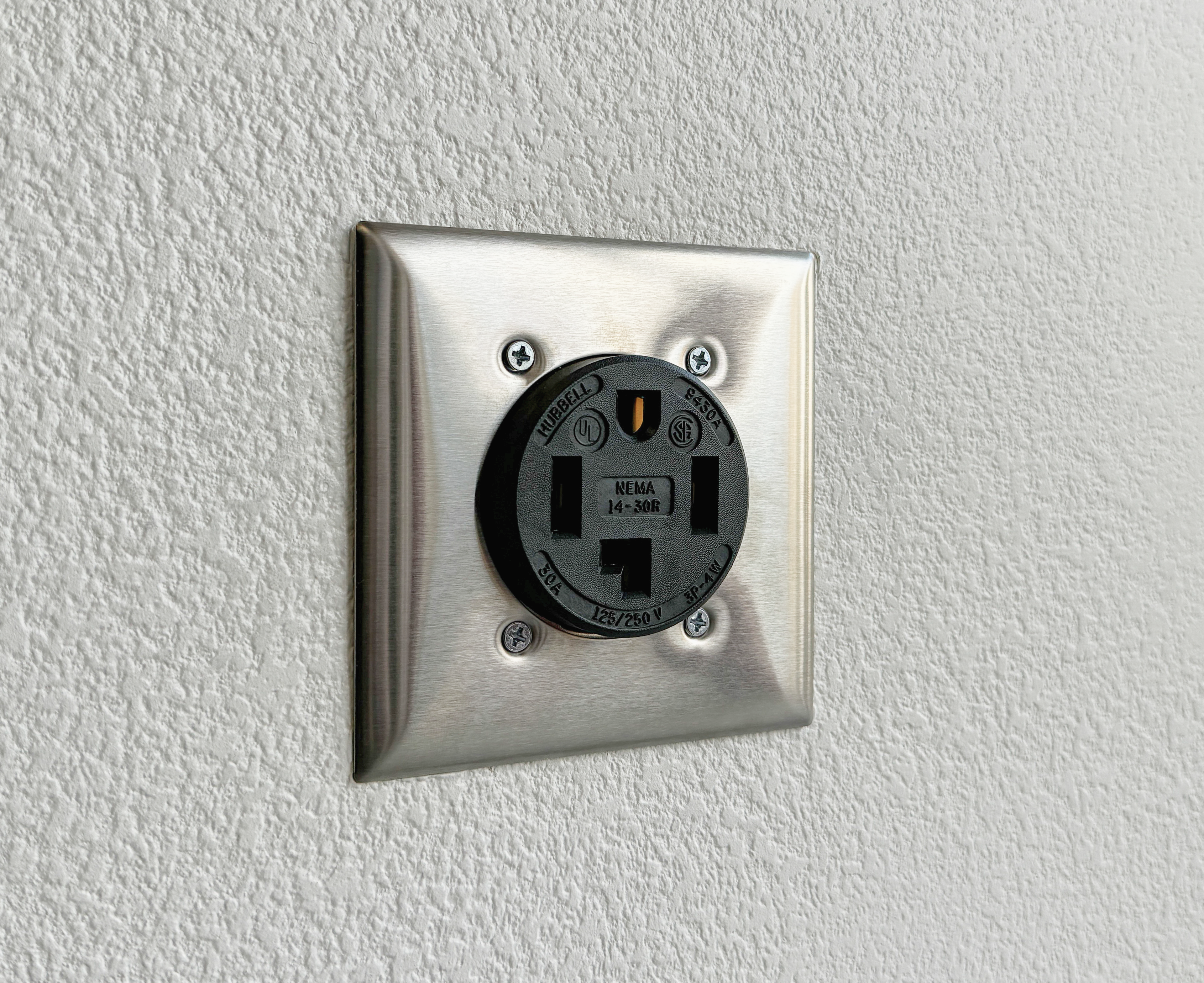 Hubbell 9430R - NEMA 14-30 Commercial Grade Outlet + Stainless Steel Faceplate