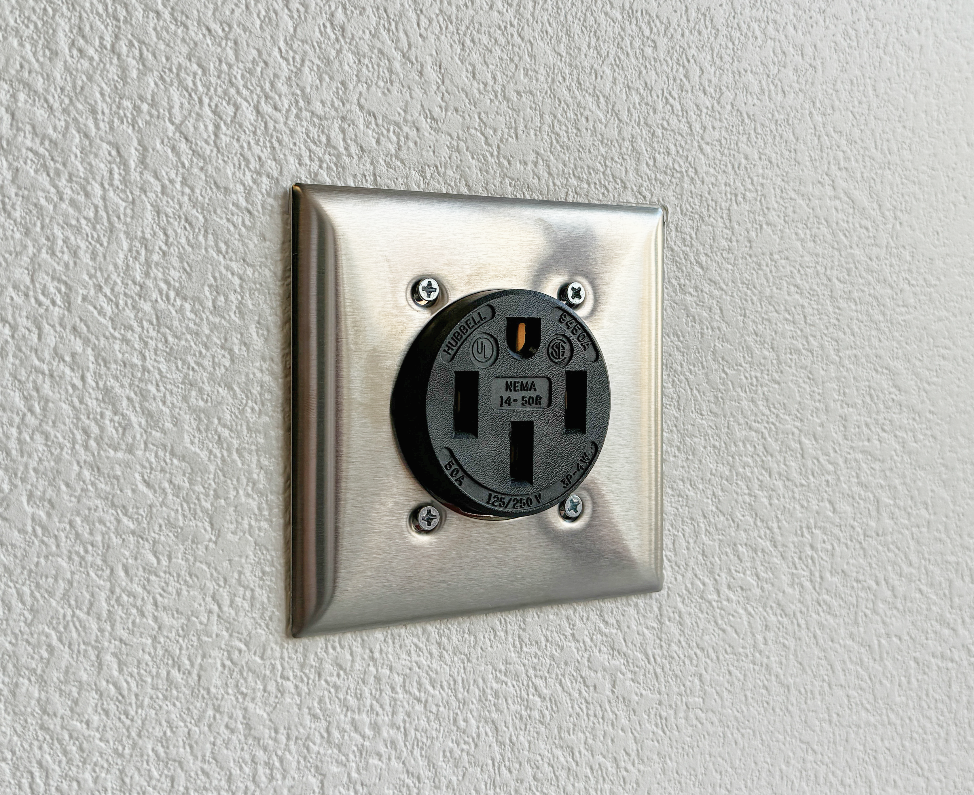 Hubbell 9450R - NEMA 14-50 Commercial Grade Outlet + Stainless Steel Faceplate