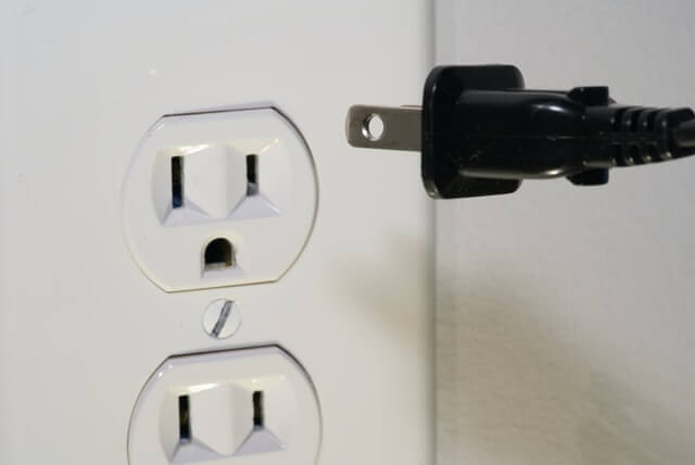 types of electrical outlets for electric car chargers