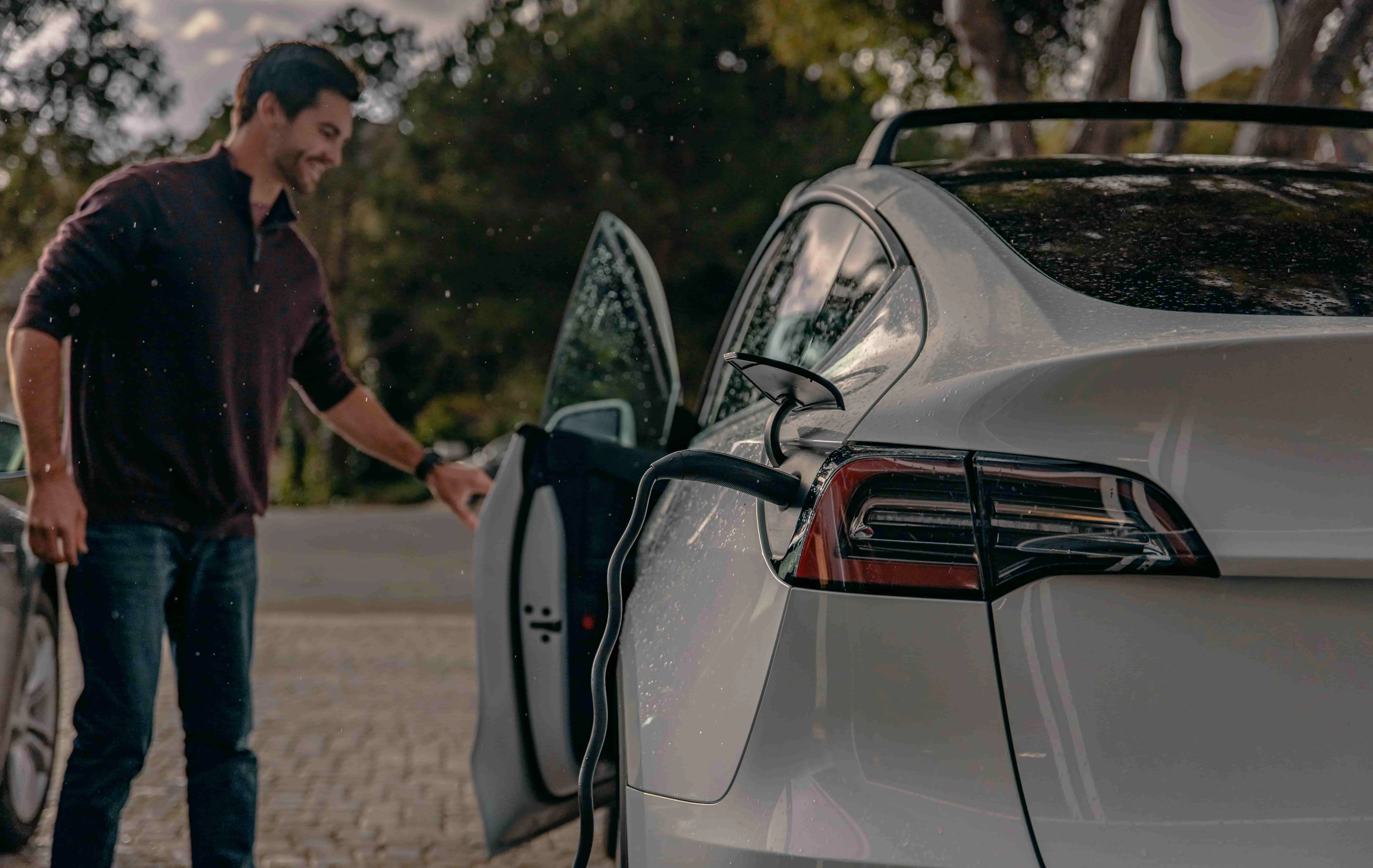 Time-of-Use (TOU) Rates + Smart Charging: How to Cut Your EV Charging Bill in 2026