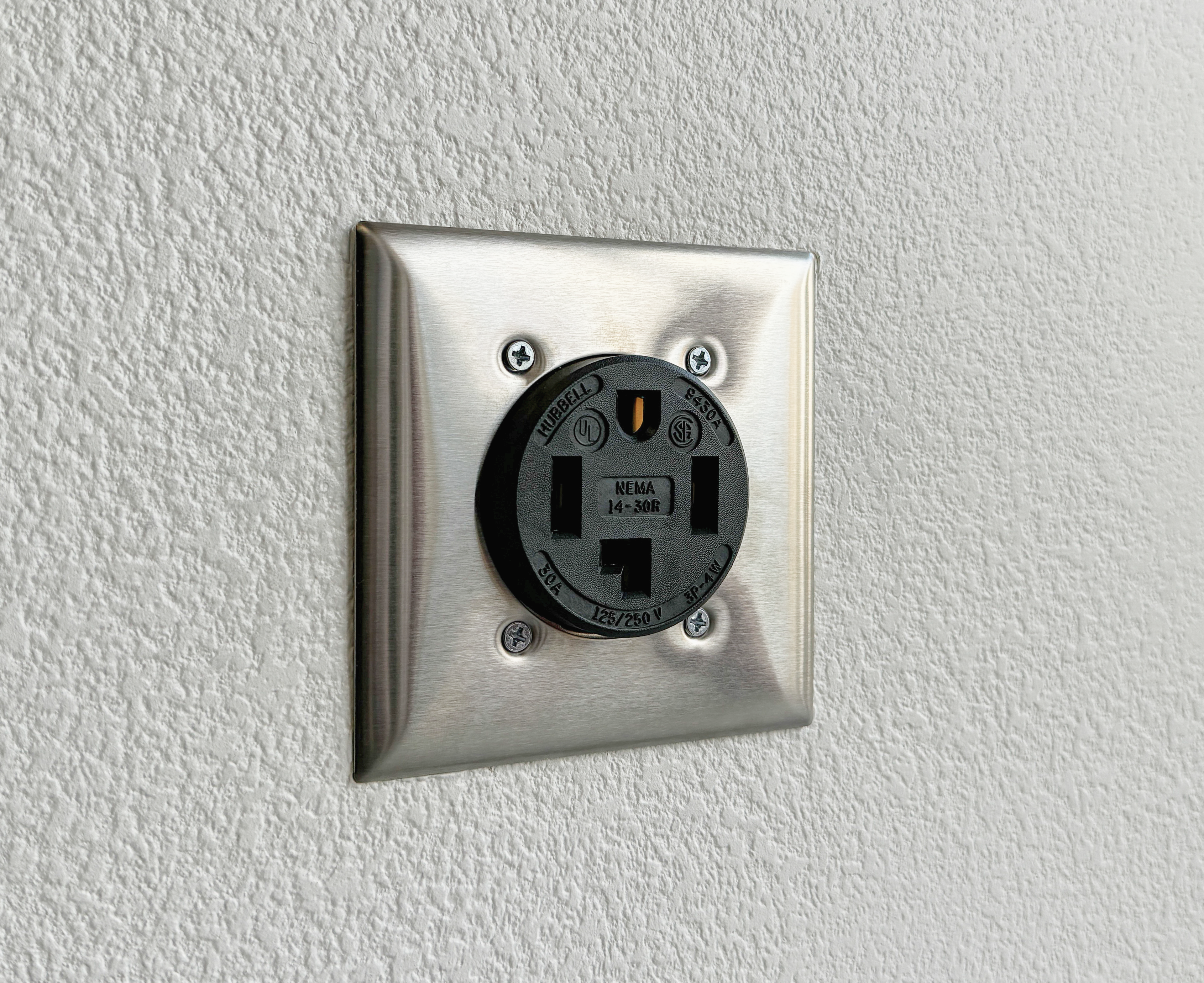 NEMA 14-30 Commercial Grade Outlet + Stainless Steel Faceplate