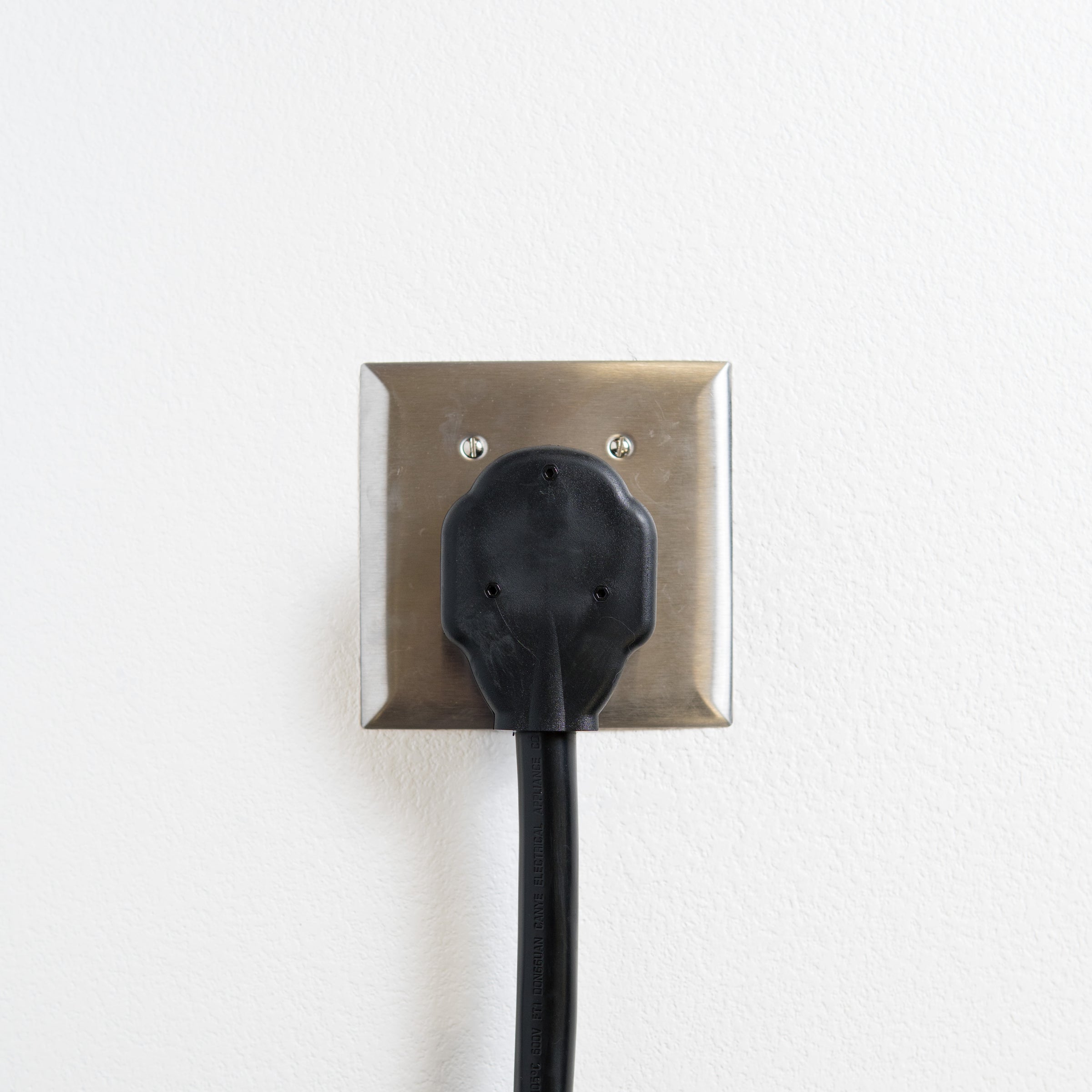 nema-10-30p-to-14-50r-ev-charger-adapter-neocharge